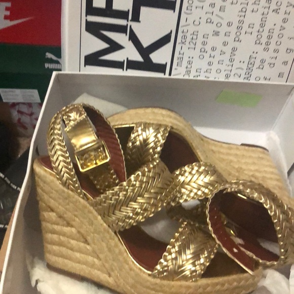 Wedges - Picture 2 of 4